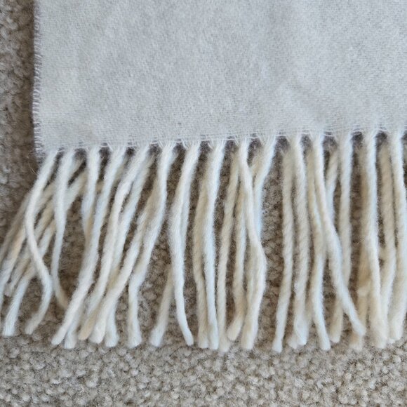 Frye & Co Wool Cashmere Fringe Logo Scarf - Picture 3 of 8
